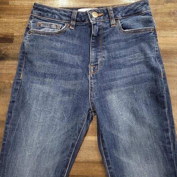 DL1961 Chrissy Trimtone Skinny Ankle Jeans in Incognito - Picture 5 of 14